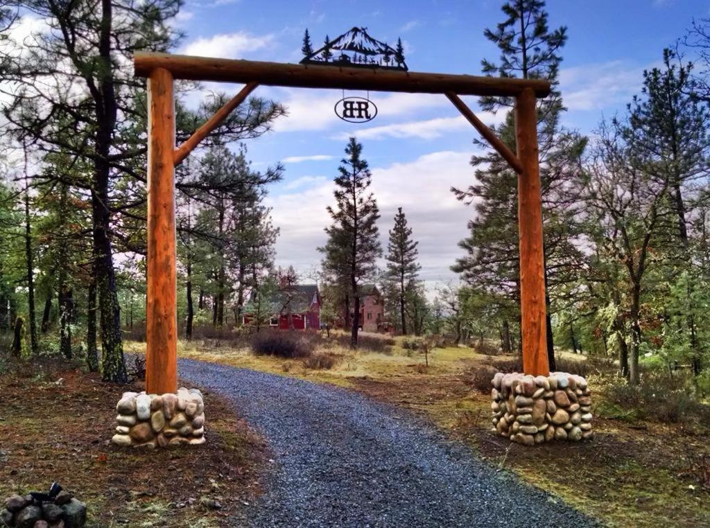 ホテル Treehouse Ranch Goldendale エクステリア 写真